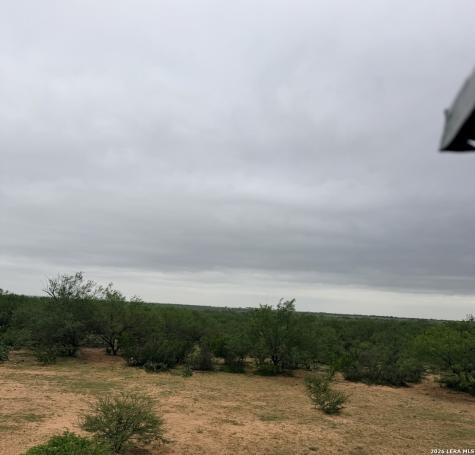 87 Quinney Carrizo Springs TX 78834