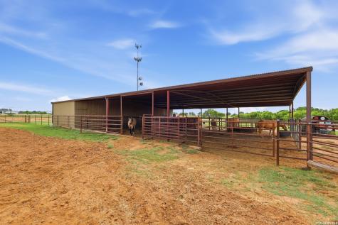 10085 Fm 775 La Vernia TX 78121