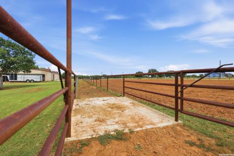 10085 Fm 775 La Vernia TX 78121