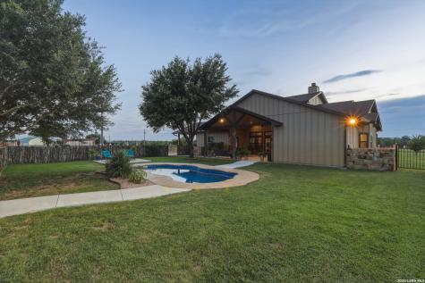 10085 Fm 775 La Vernia TX 78121
