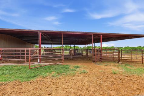 10085 Fm 775 La Vernia TX 78121