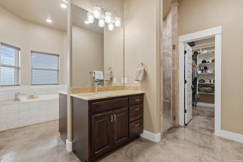 10085 Fm 775 La Vernia TX 78121