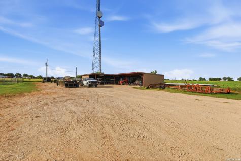 10085 Fm 775 La Vernia TX 78121