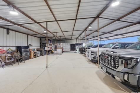 10085 Fm 775 La Vernia TX 78121