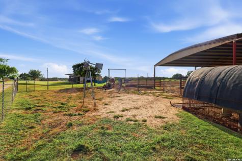 10085 Fm 775 La Vernia TX 78121