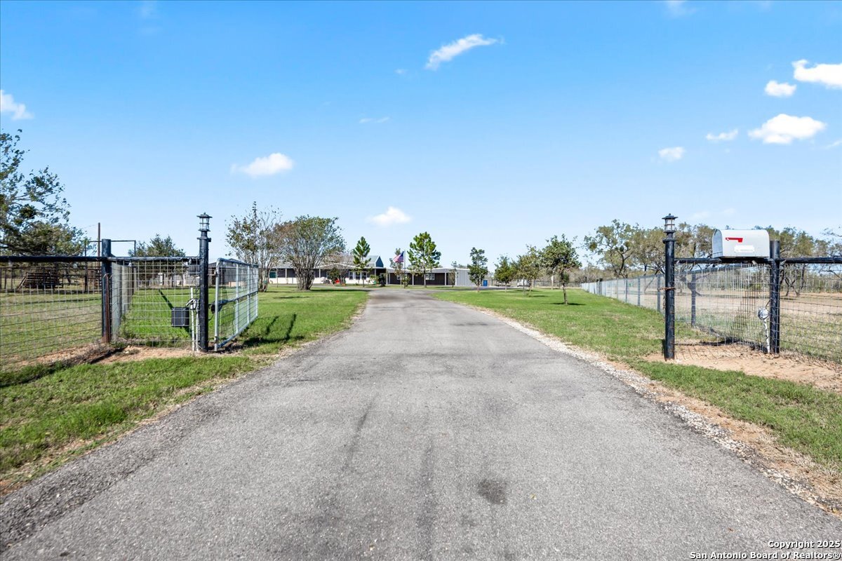 6653 Fm 539 Floresville TX 78114