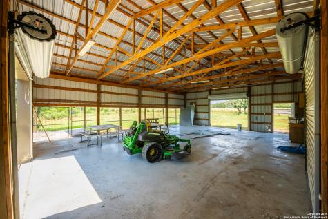 13831 Tx Highway 127 Sabinal TX 78881