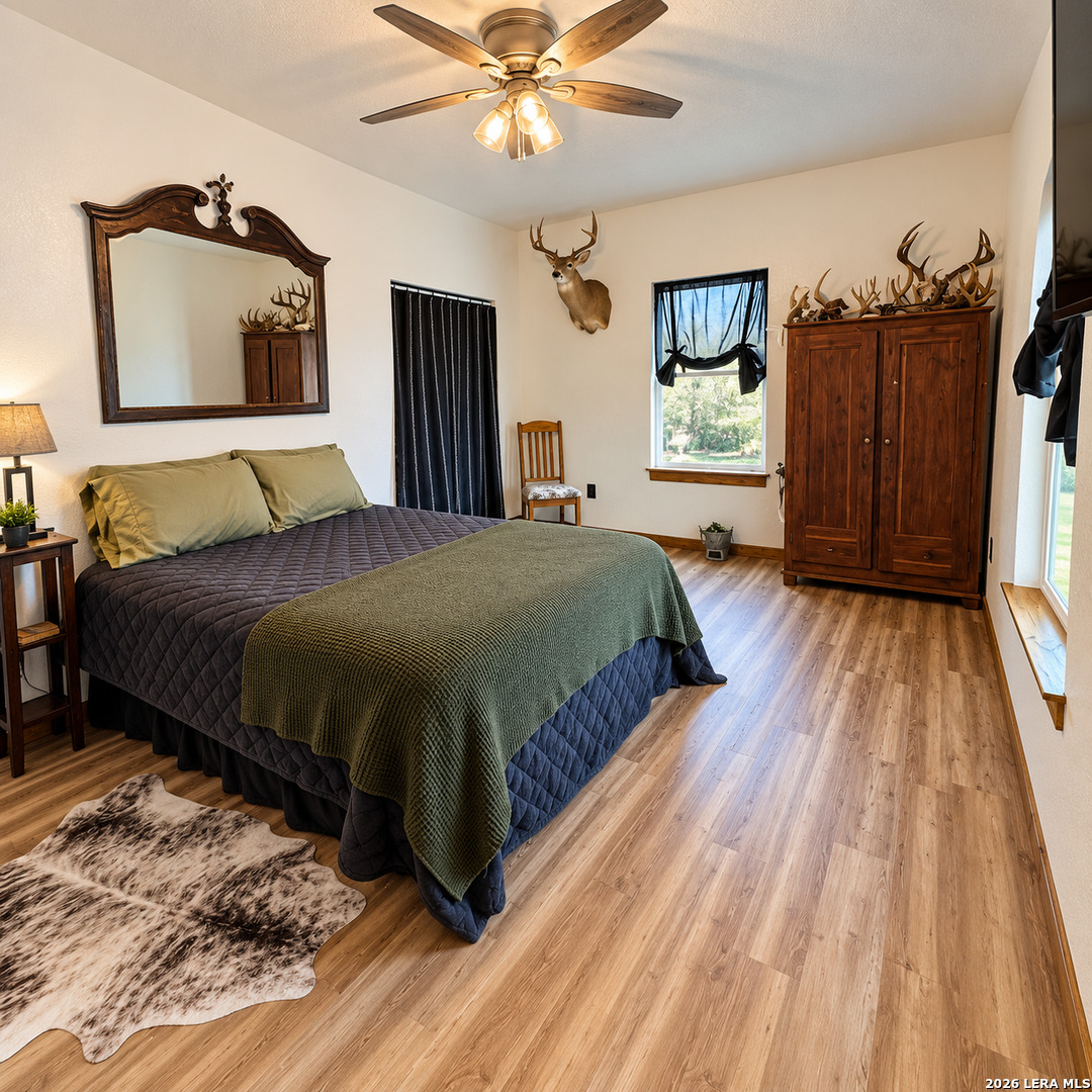 1410 W County Road 109 Leesville TX 78122
