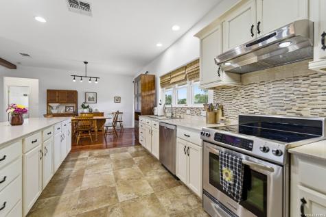 250 County Road 241 Hondo TX 78861