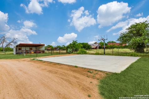121A Bartel Comfort TX 78013