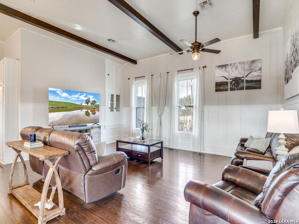 121A Bartel Comfort TX 78013