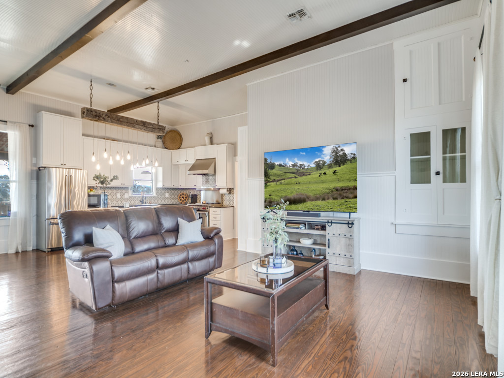 121A Bartel Comfort TX 78013