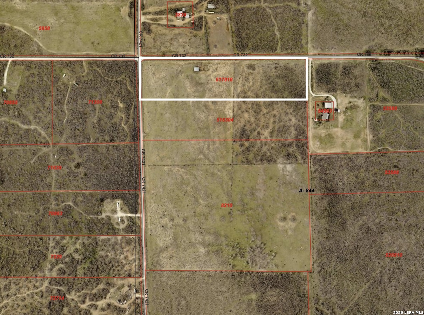 915_985 Cr 732 & Cr 7421 Yancey TX 78886