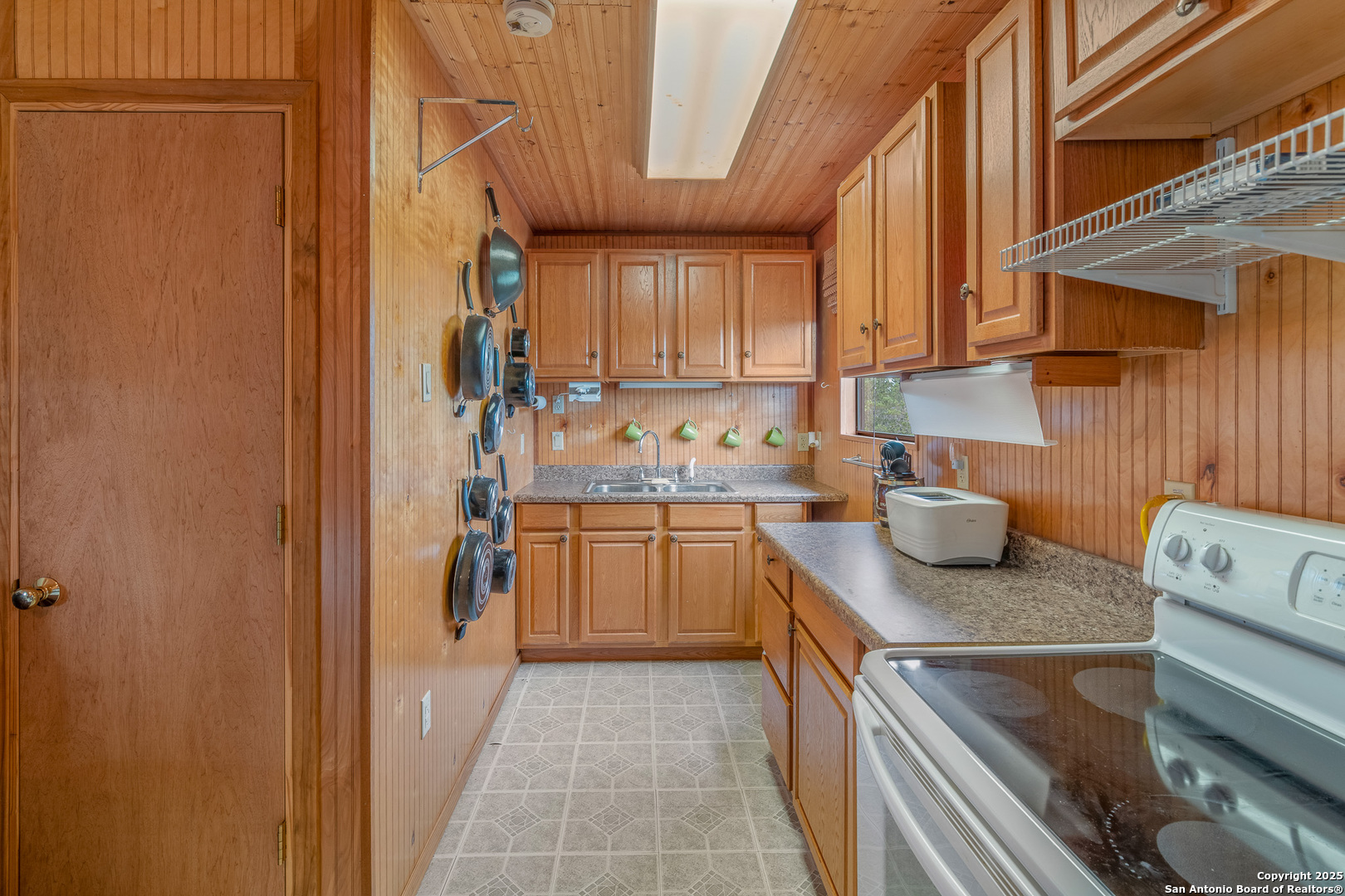 932 Shin Oak Menard TX 76859