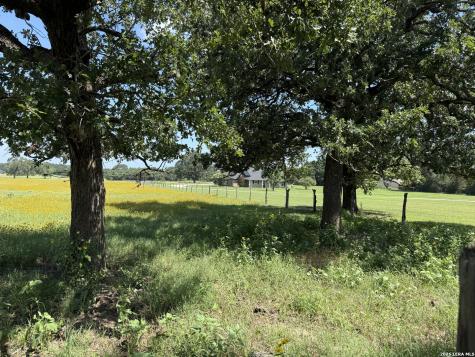 14 County Road 273 Bremond TX 76629