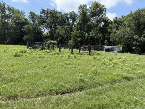 14 County Road 273 Bremond TX 76629