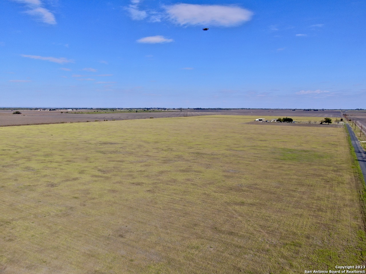 00 County Road 5717 Devine TX 78016