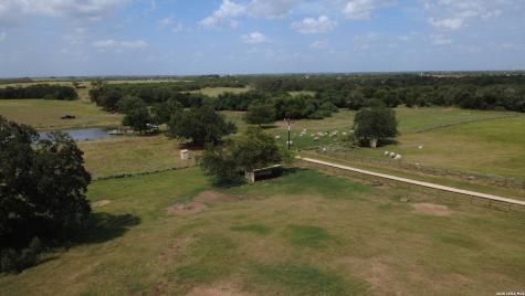 3558 Fm 536 Floresville TX 78114