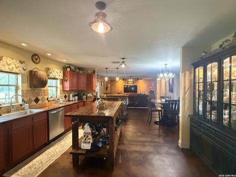 3558 Fm 536 Floresville TX 78114