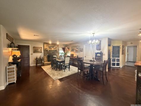 3558 Fm 536 Floresville TX 78114