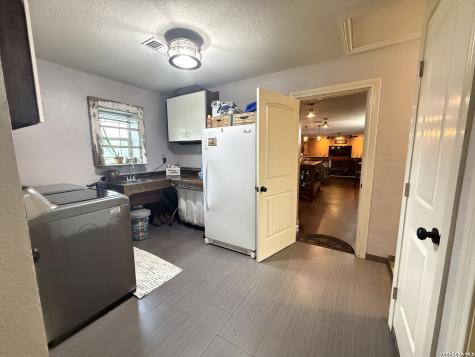 3558 Fm 536 Floresville TX 78114