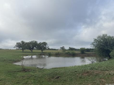 3558 Fm 536 Floresville TX 78114