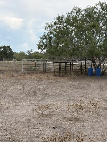910 Pr 6255 Hobson TX 78117