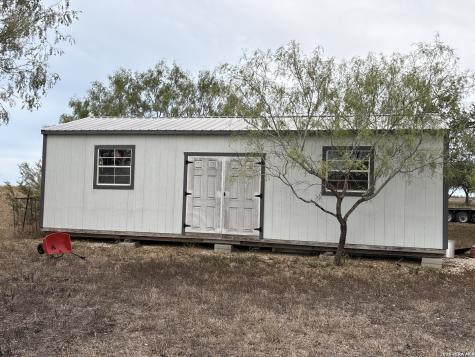 910 Pr 6255 Hobson TX 78117