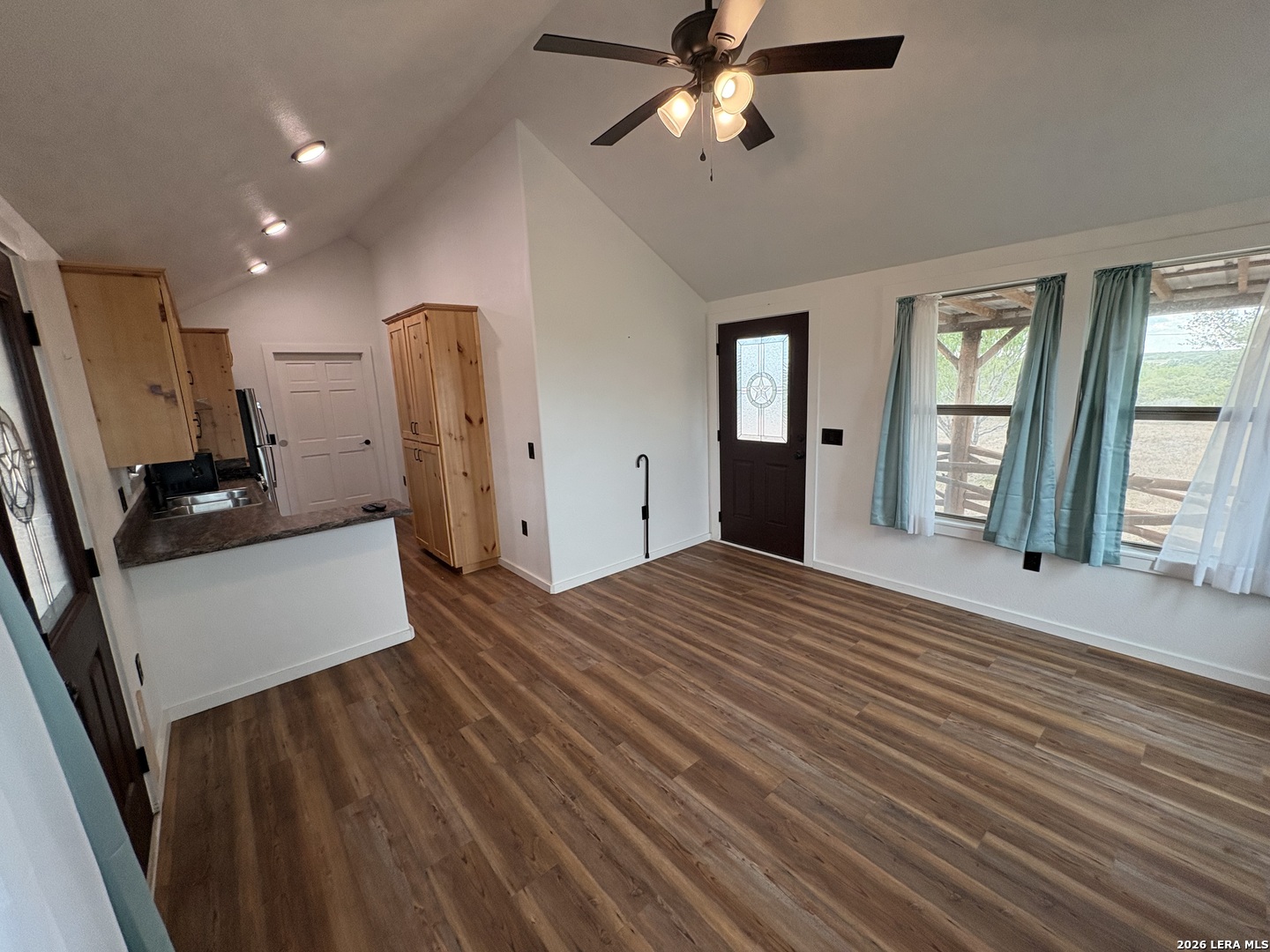 910 Pr 6255 Hobson TX 78117