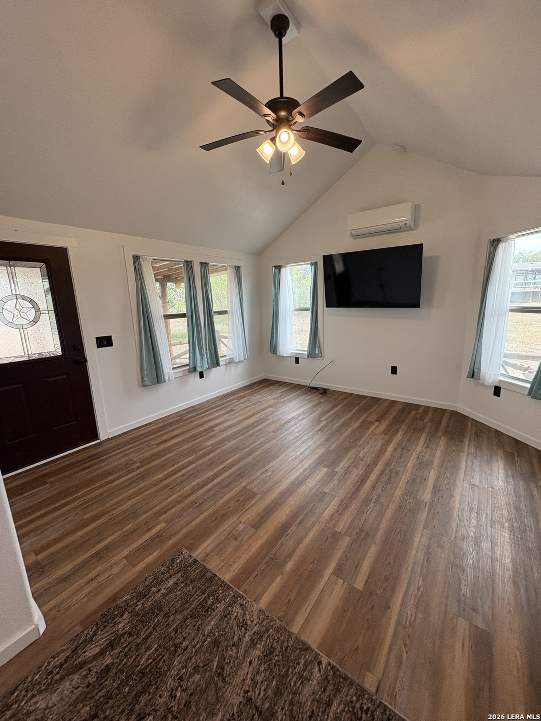 910 Pr 6255 Hobson TX 78117