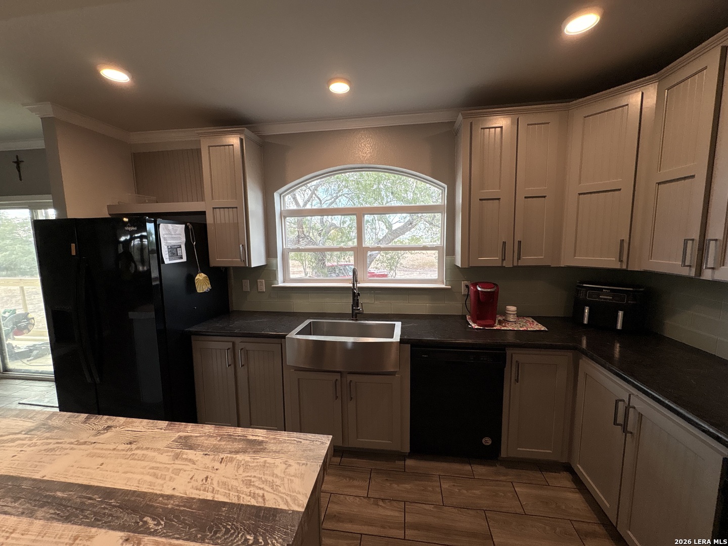 910 Pr 6255 Hobson TX 78117