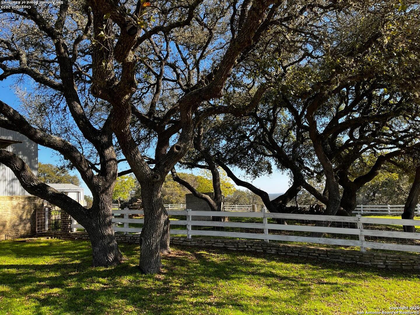 205 Crabapple Road Kendalia TX 78027