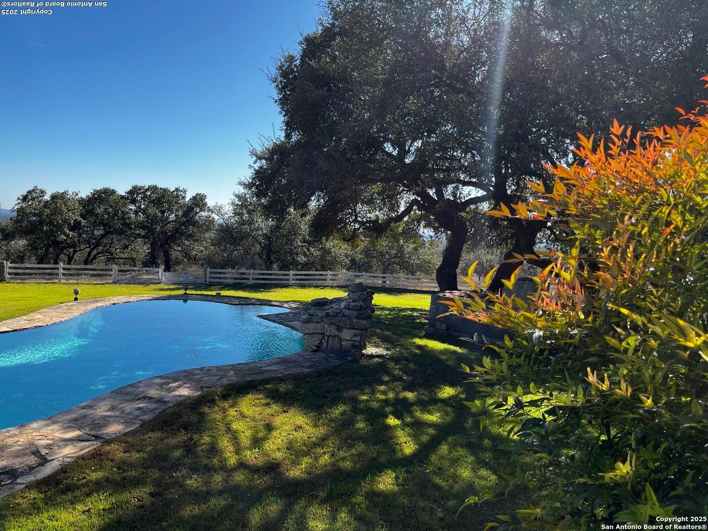 205 Crabapple Road Kendalia TX 78027