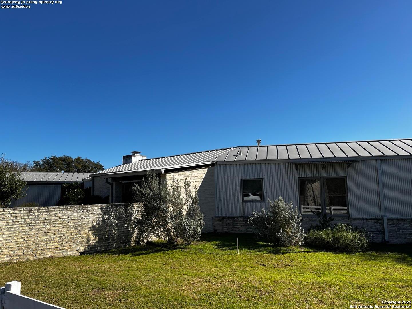 205 Crabapple Road Kendalia TX 78027