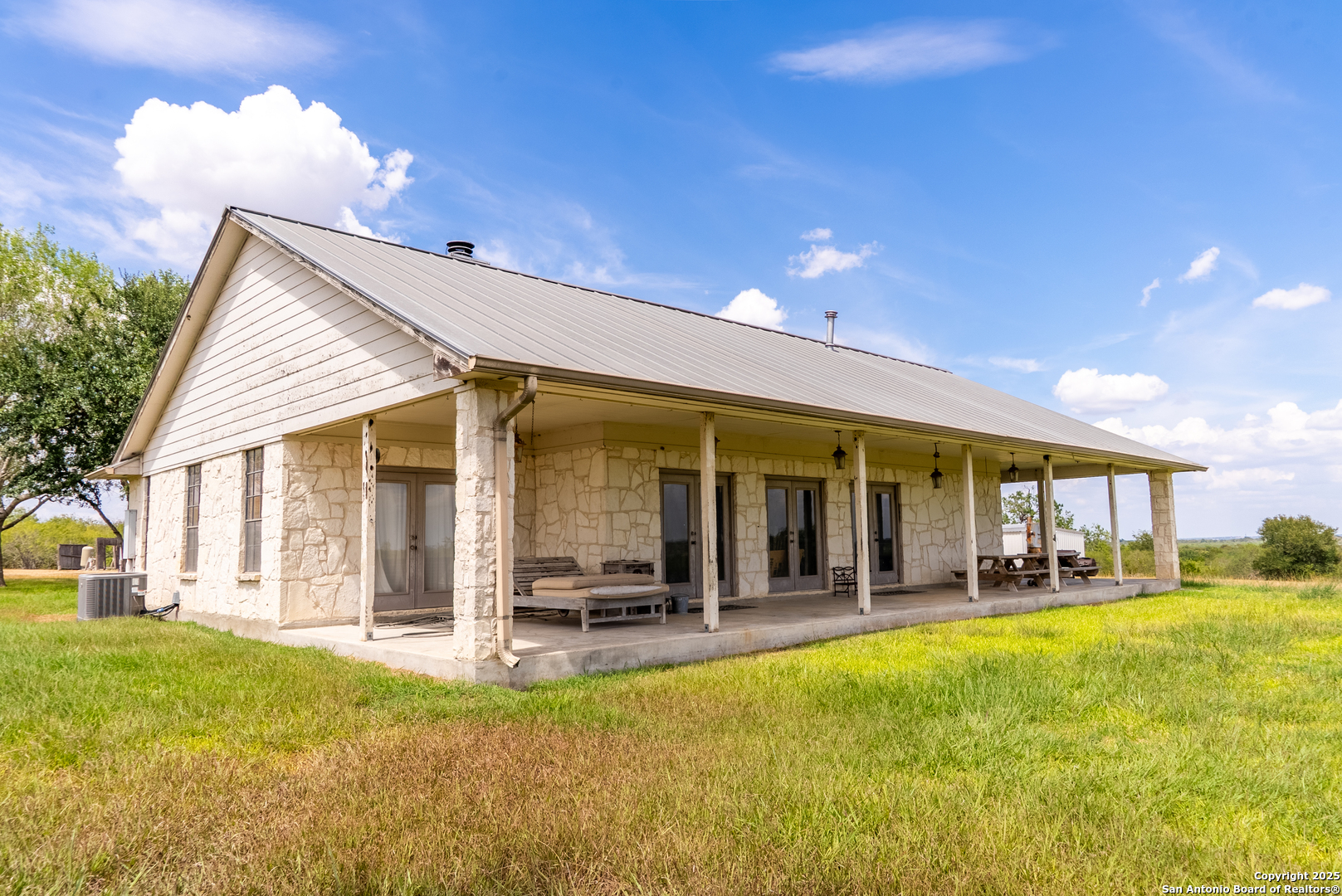 000 County Road 332 Runge TX 78151