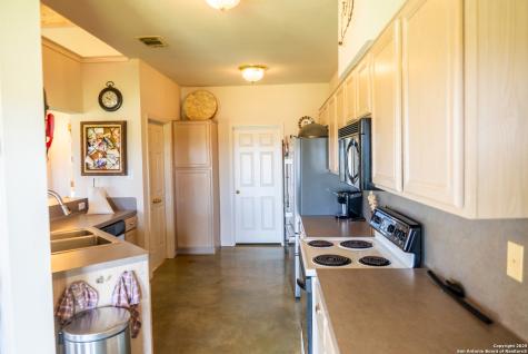 000 County Road 332 Runge TX 78151