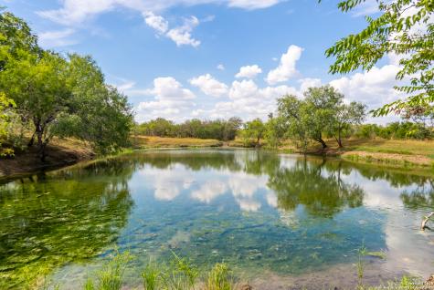 000 County Road 332 Runge TX 78151