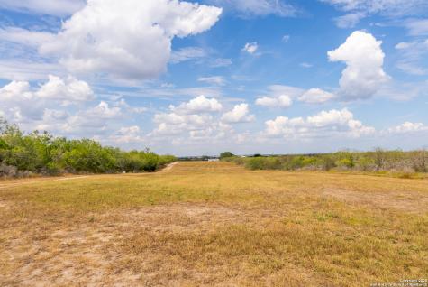 000 County Road 332 Runge TX 78151