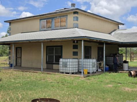 3665 Pvt Road 5500 Uvalde TX 78801