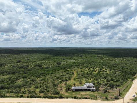 3665 Pvt Road 5500 Uvalde TX 78801