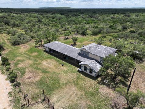 3665 Pvt Road 5500 Uvalde TX 78801