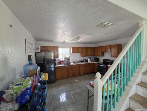 3665 Pvt Road 5500 Uvalde TX 78801