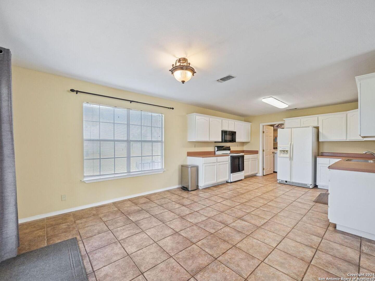 17475 Fm 463 Natalia TX 78059