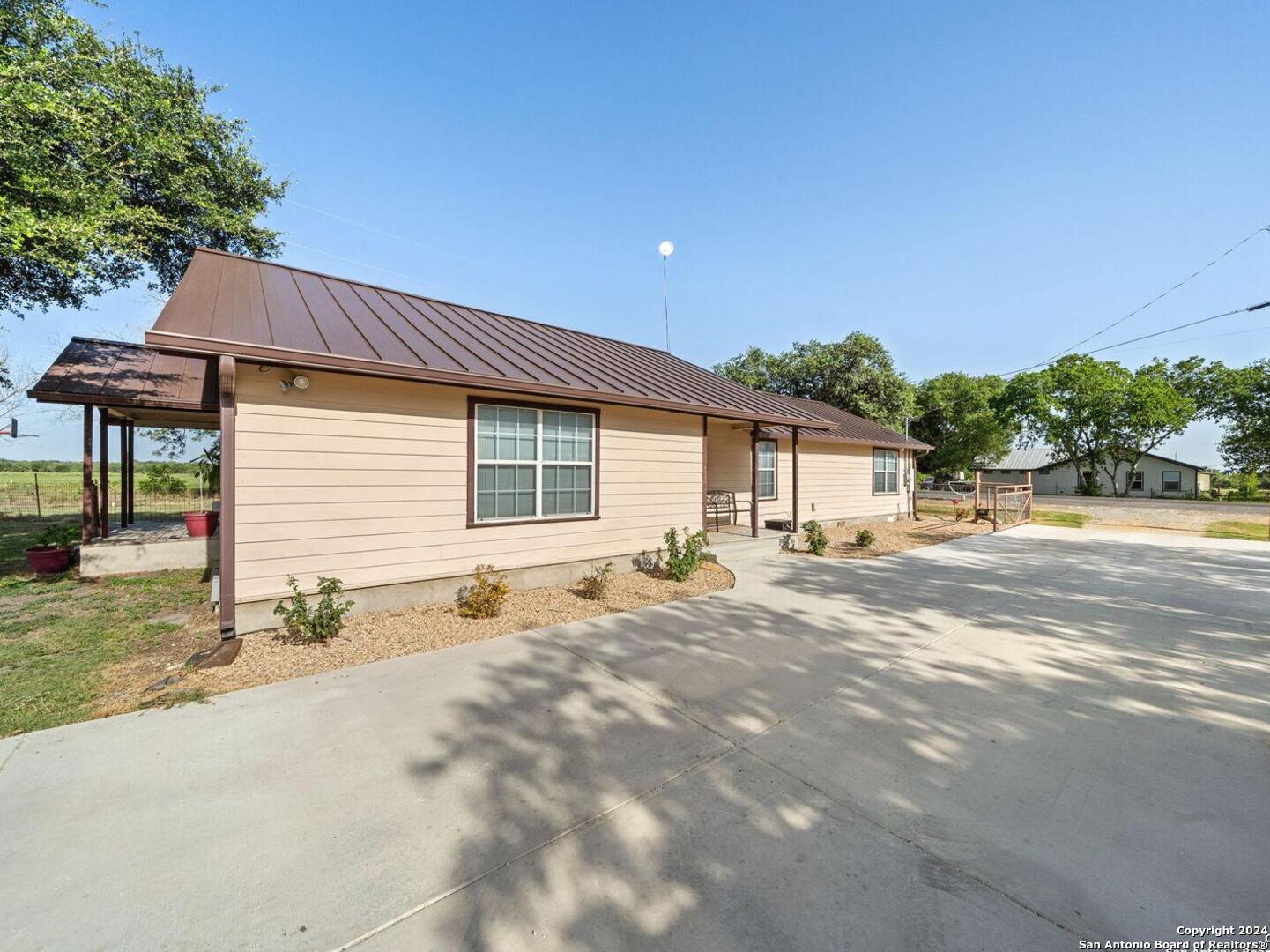 17475 Fm 463 Natalia TX 78059