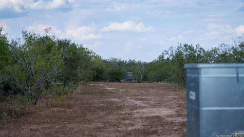 916 County Road 421 Waelder TX 78959