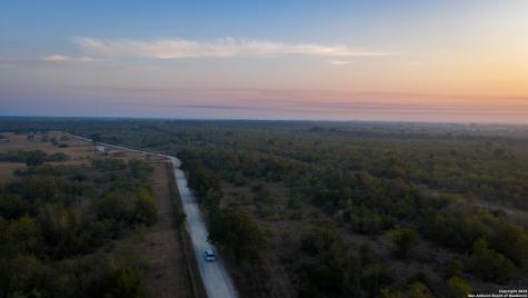 916 County Road 421 Waelder TX 78959