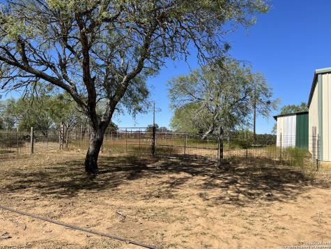 21.16 1951 Dowdy Road Seguin TX 78155