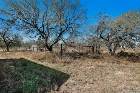 21.16 1951 Dowdy Road Seguin TX 78155