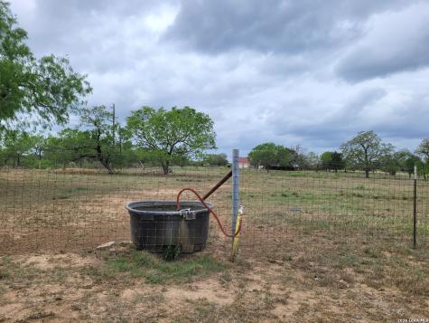 21.16 1951 Dowdy Road Seguin TX 78155