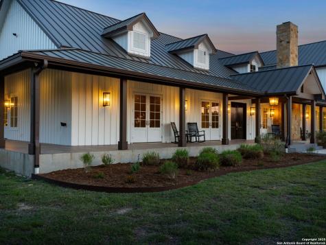 862 Grape Creek Road Fredericksburg TX 78624